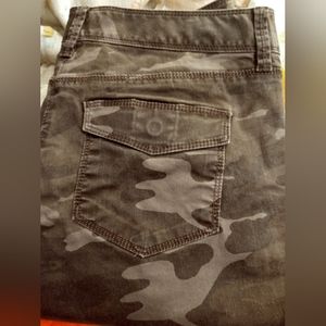 Loft camo Marisa fit pants